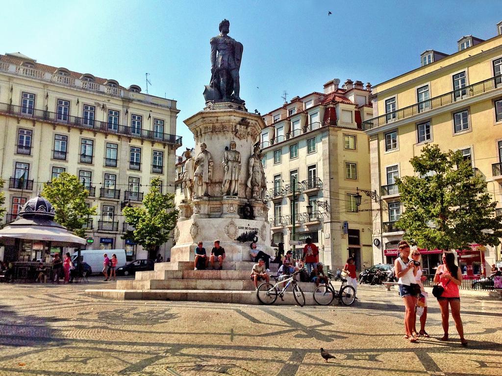 Blue Budget Apartments Bairro Alto Lisbon Bagian luar foto